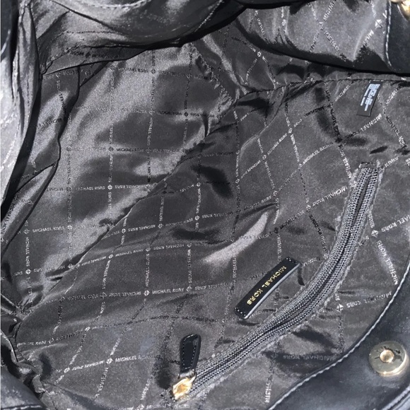 Michael Kors REGINA Quilted Large Shoulder/Tote Bag Black Like New - Picture 6 of 9